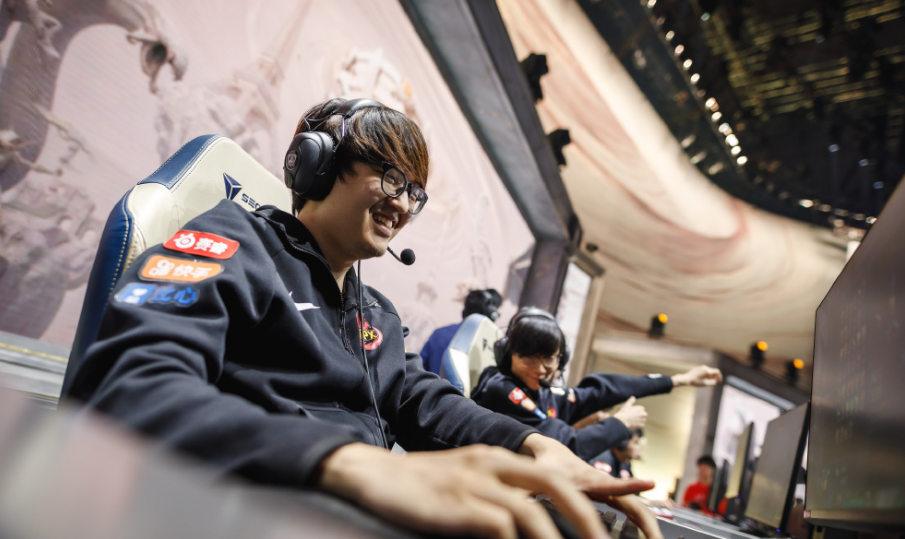 九游娱乐平台-包含领先优势明显引爆全场！，Doinb意外战胜TL上演精彩一战的词条